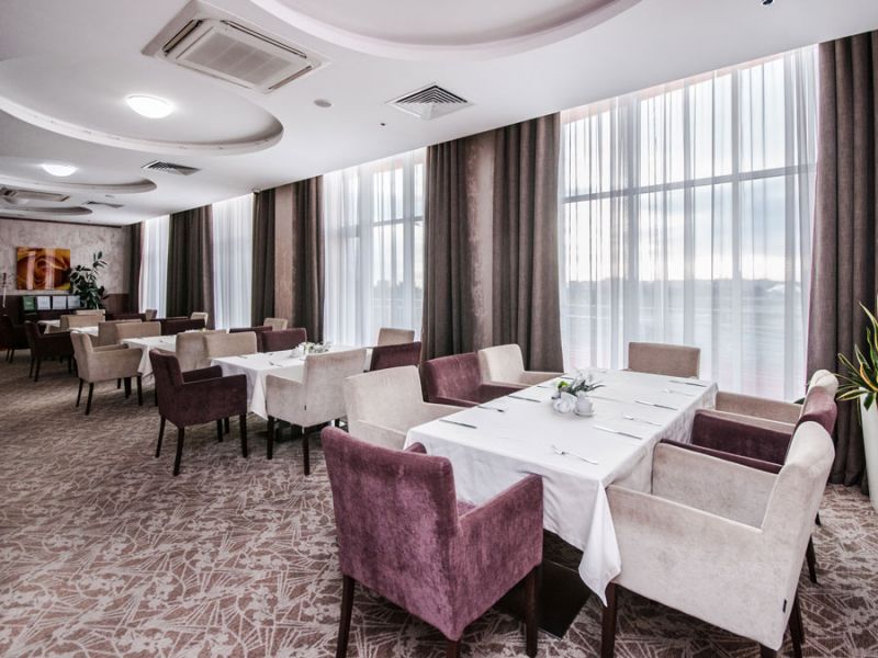 Отель "Omega Sirius" / "Омега Сириус"